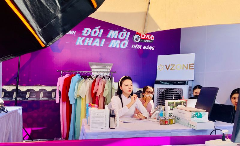 Kết nối trực tiếp với khán giả